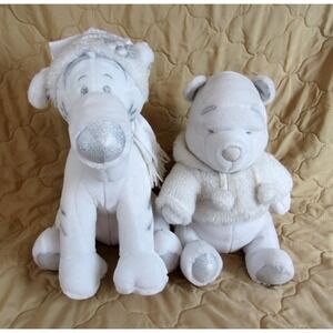 Set Winnie the Pooh and Tigger Snowflake Pals Stuffed Animal Toys 10-12"